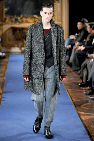 Look 14